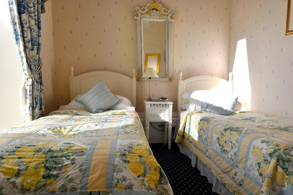 Willoughby House Hotel & Apartments Cheltenham Habitación foto