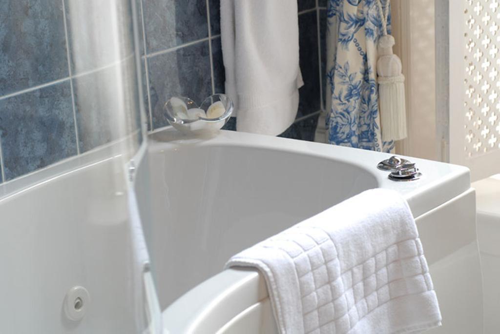 Willoughby House Hotel & Apartments Cheltenham Habitación foto